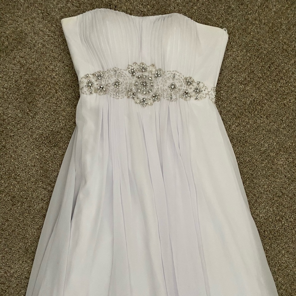 Strapless chiffon wedding dress